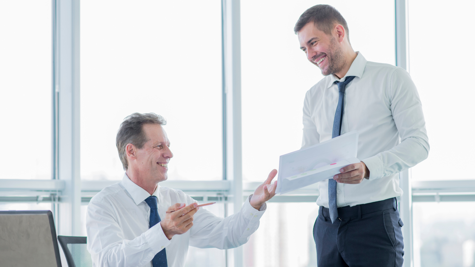 Employee Satisfaction vs. One-Off Bonuses What Actually Drives Long-Term Engagement