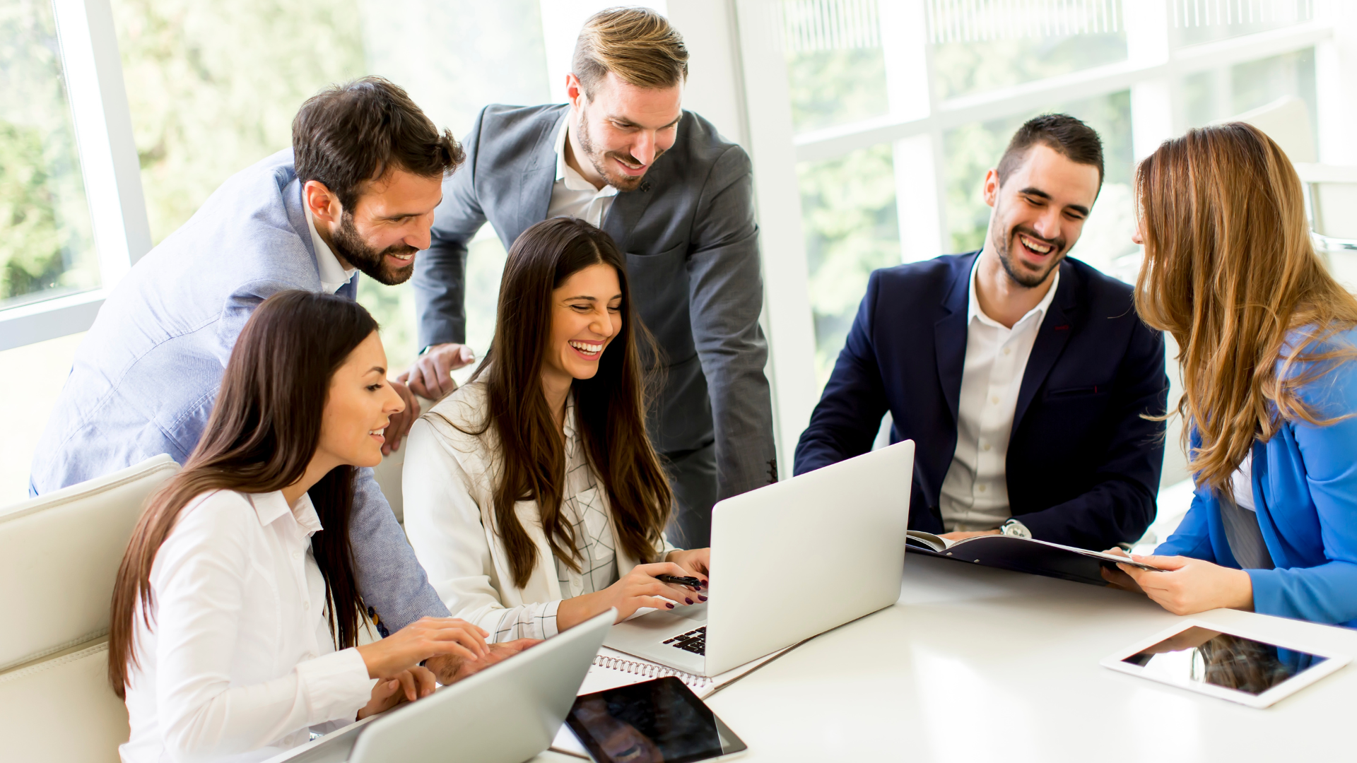 How Corporate Gifting Strengthens Culture in a Hybrid and Global Workforce 